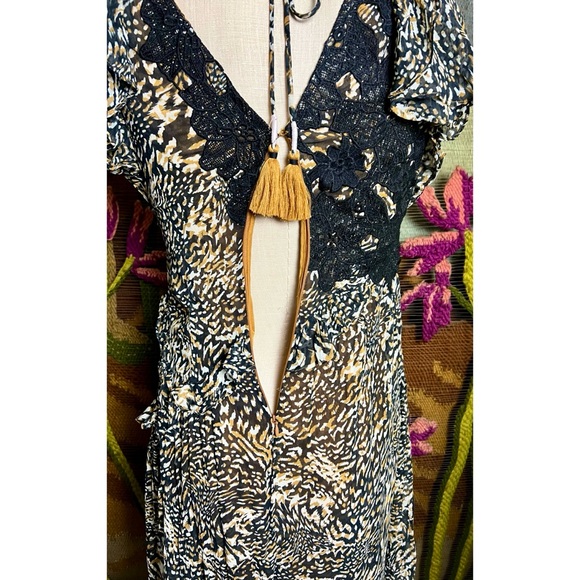 Anthropologie V-Neck Ruffle Lace Dress 0P - Picture 14 of 16